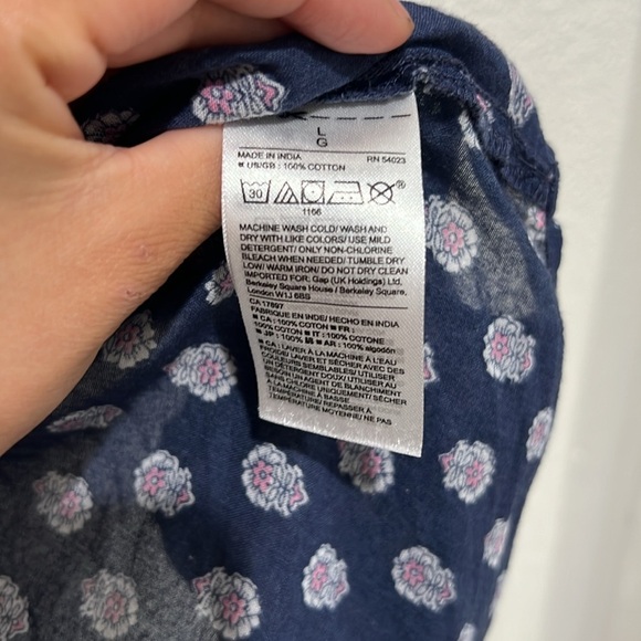 GAP Boyfriend Fit Top - Picture 4 of 4